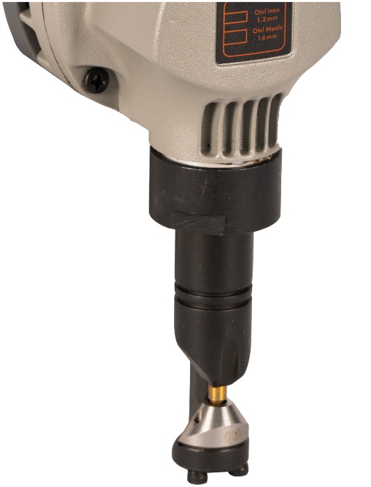 foarfeca-electrica-pentru-tabla-500w-2-5mm-360-grade-2000-curse-min-en16787.jpg