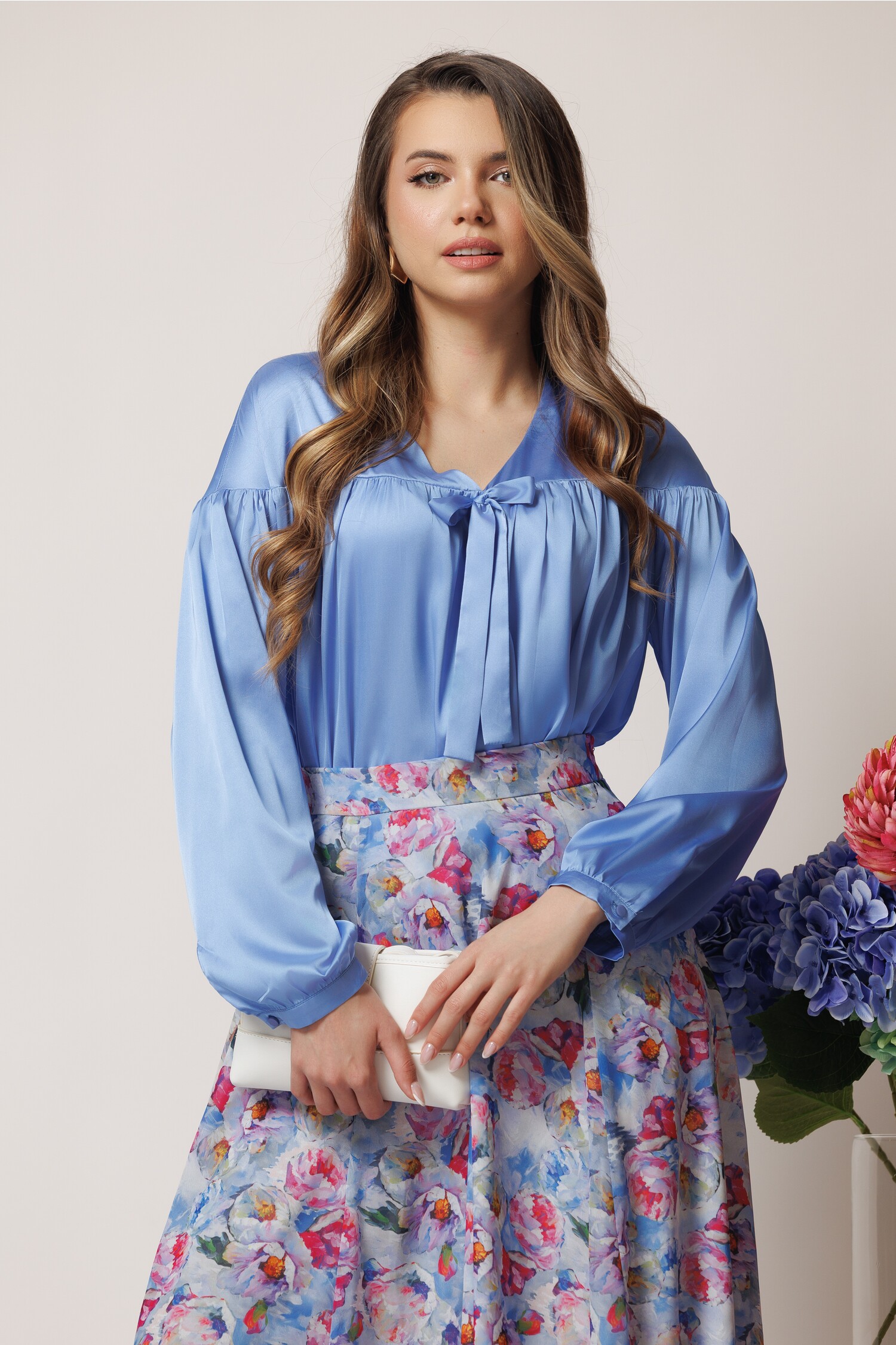 bluza-dy-fashion-eleganta-din-satin-bleu-cu-funda-si-pliuri-1372982-1108379-4.jpeg